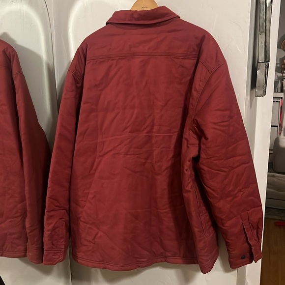 Vineyard Vines Men's Deep Red button up long sleeve jacket - Picture 3 of 5